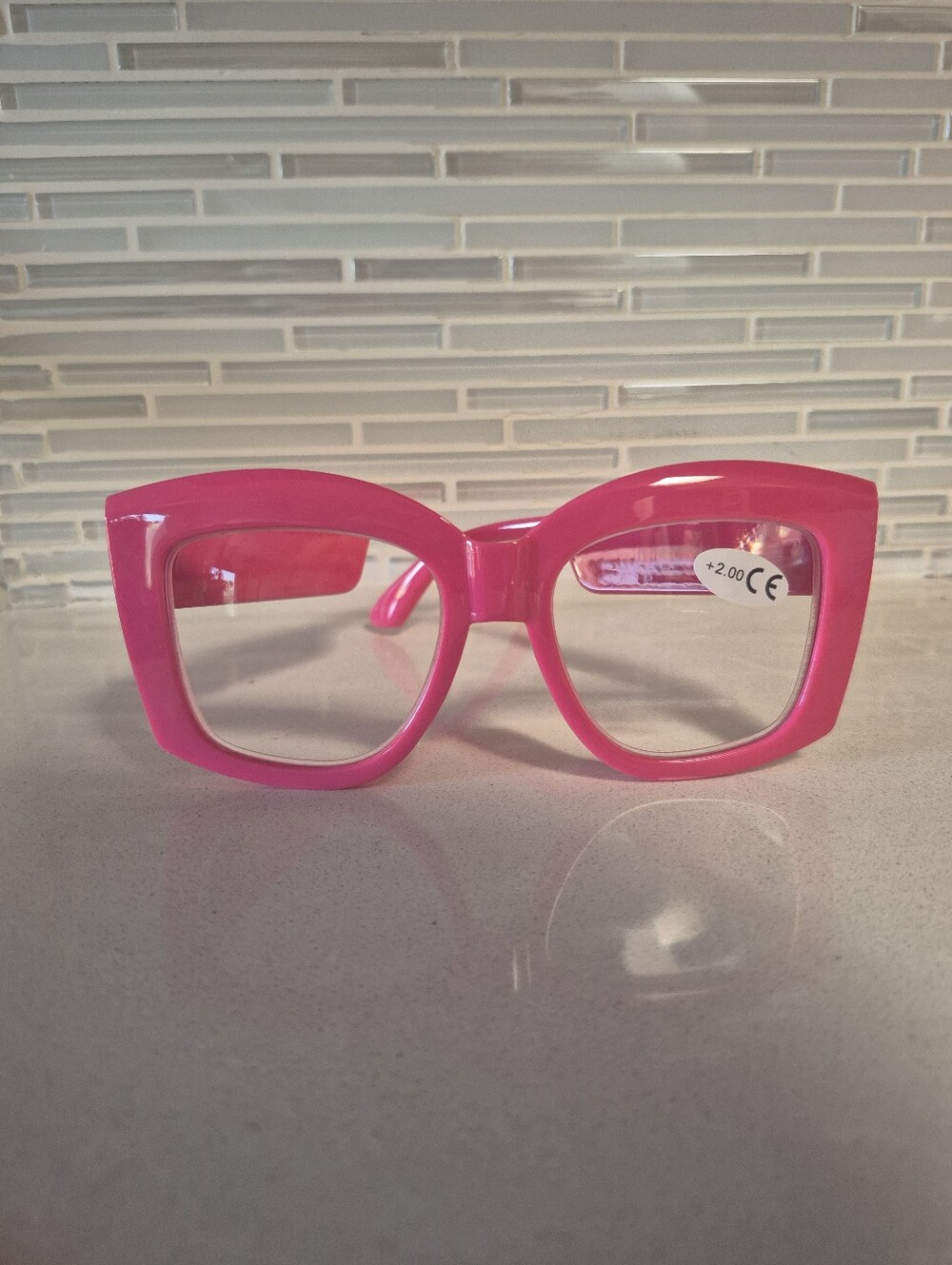 BIG BOLD WATERMELON PINK READERS NEW 2.00